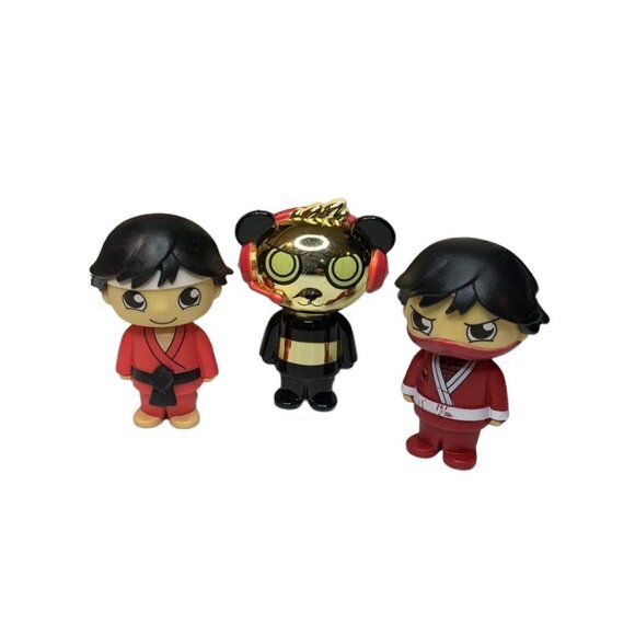 Ryans World Set of 3 Figurines Ninja Karate Robo Panda 2" - Picture 2 of 8